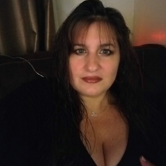 Meet your Posher, Michelle - Picture 1 of 1